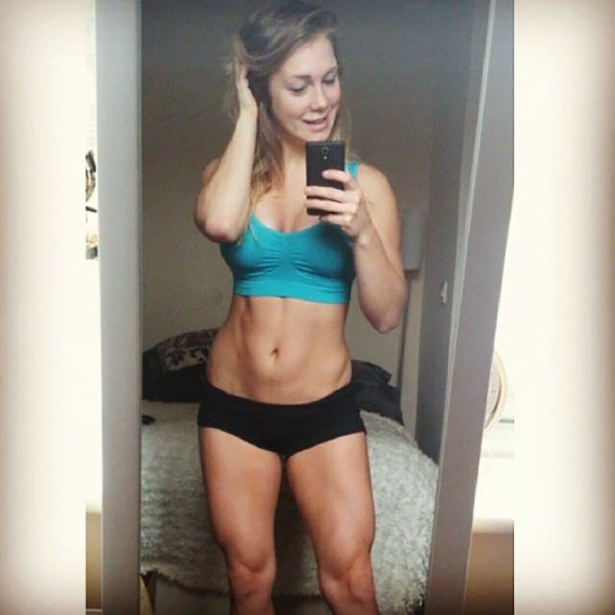 Fit Girls in Short Shorts (32 pics)