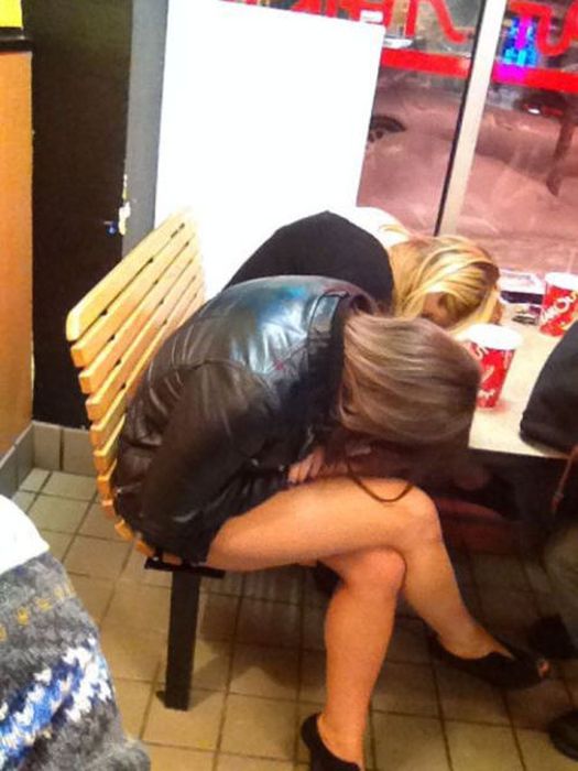 Drunk and Passed Out People (40 pics)