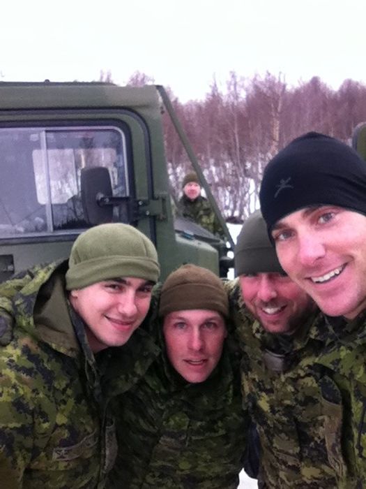 Soldier Selfies (50 pics)