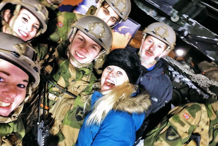 Soldier Selfies (50 pics)