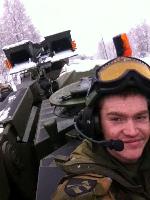 Soldier Selfies (50 pics)