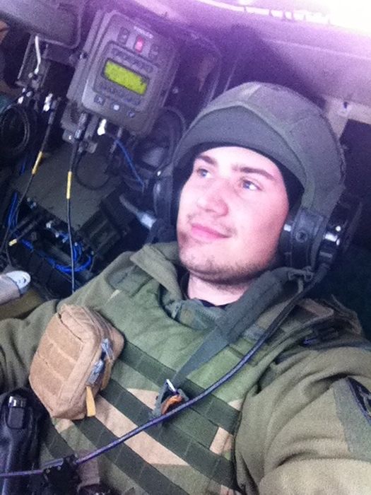 Soldier Selfies (50 pics)