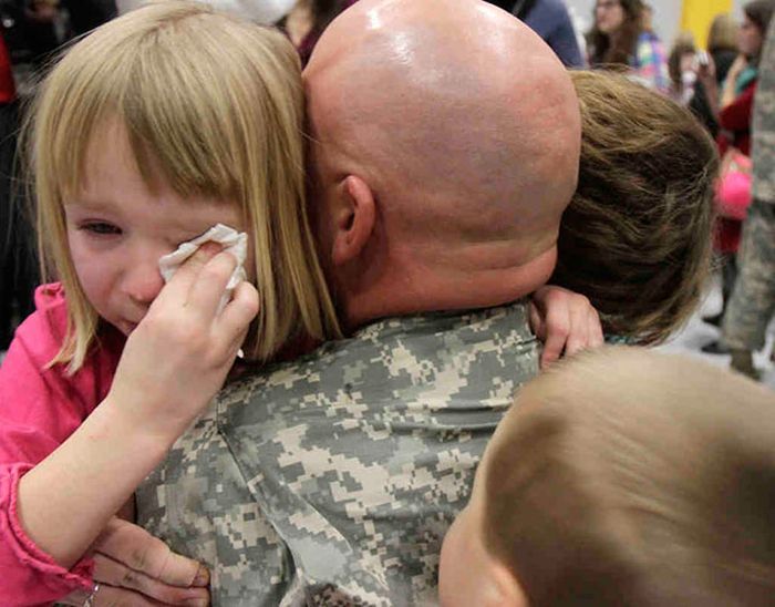 Returning Home From War (24 pics)