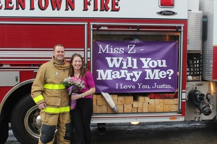 This Is How the Firefighters Propose (10 pics)