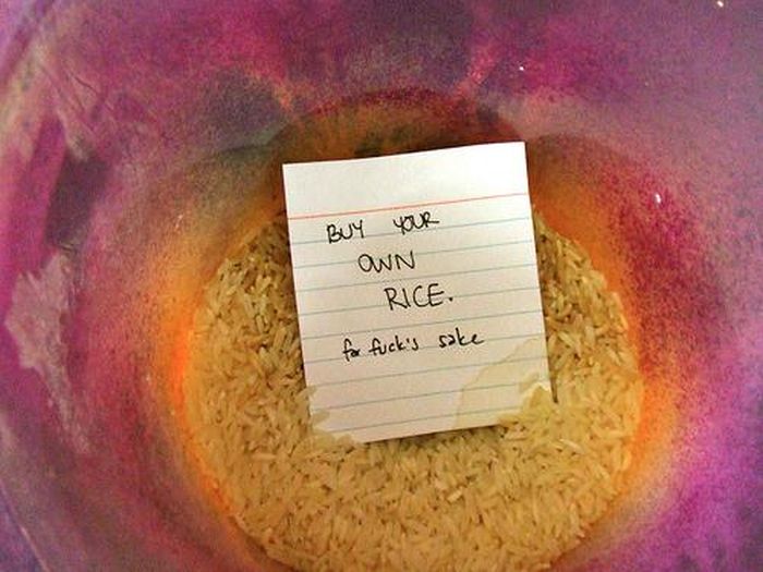 Angry Roommate Notes (24 pics)