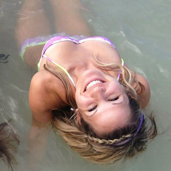Cute Girls With Great Smiles (38 pics)