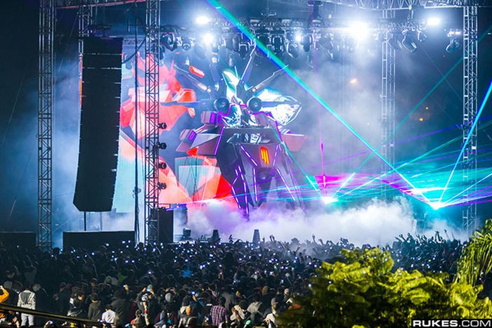 Cool EDM Festival Stages (27 pics)