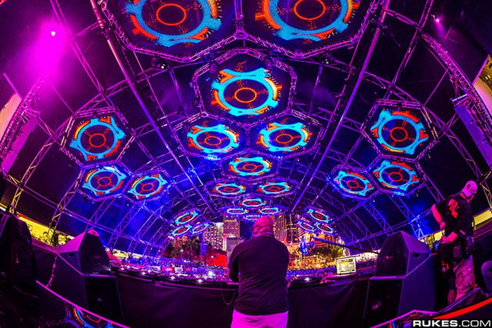 Cool EDM Festival Stages (27 pics)