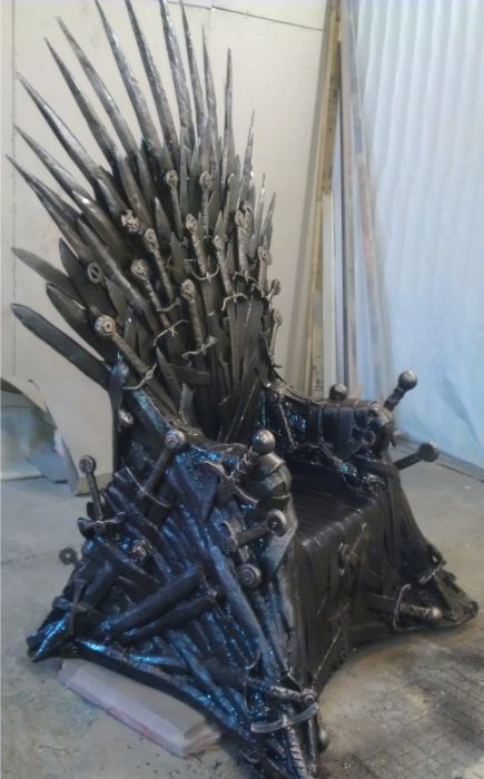 Iron Throne (17 pics)