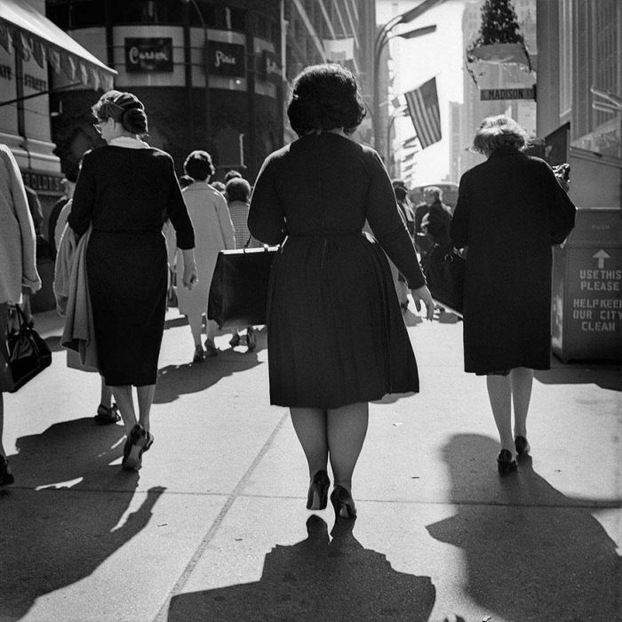 1950s Street Photos of NYC and Chicago (33 pics)