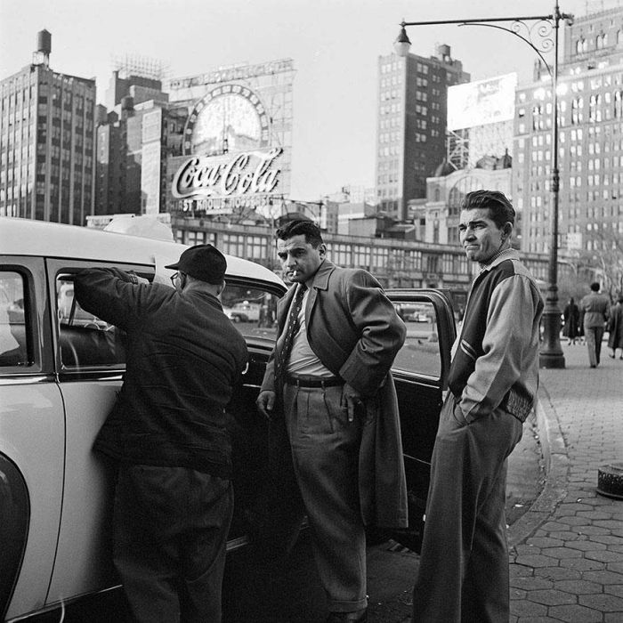 1950s Street Photos of NYC and Chicago (33 pics)
