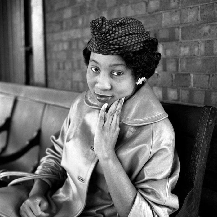 1950s Street Photos of NYC and Chicago (33 pics)