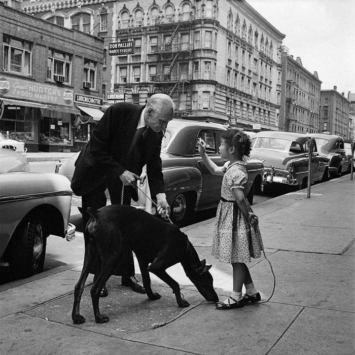 1950s Street Photos of NYC and Chicago (33 pics)