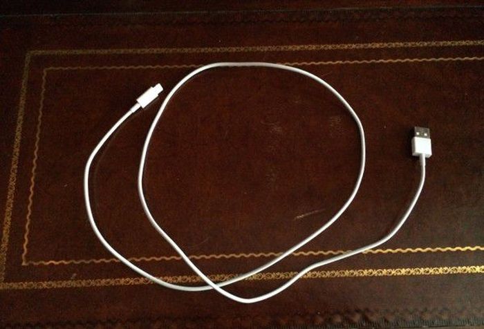 DIY Coiled iPhone Cable (6 pics)