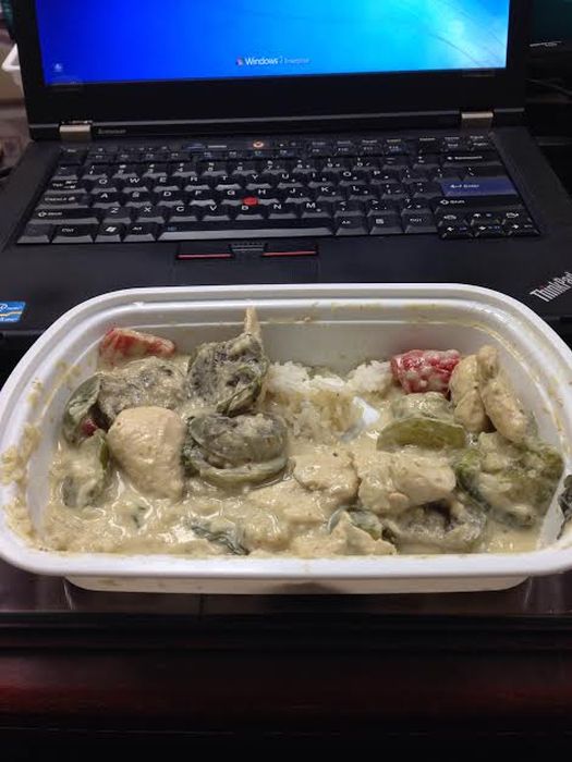 Sad Desk Lunch (35 pics)