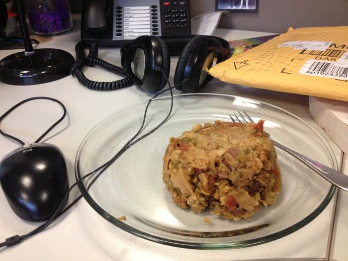 Sad Desk Lunch (35 pics)