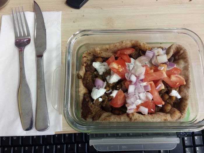 Sad Desk Lunch (35 pics)