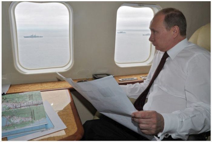 Vladimir Putin's Presidential Helicopter Fleet (17 pics)