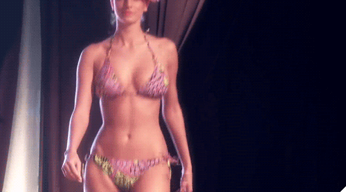 Bouncing Boobs on the Runway (17 gifs)