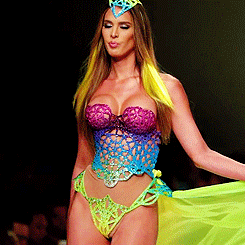 Bouncing Boobs on the Runway (17 gifs)