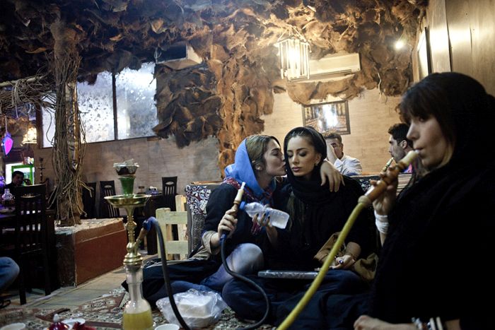 Get An Inside Look At What It's Really Like To Live In Iran (25 pics)