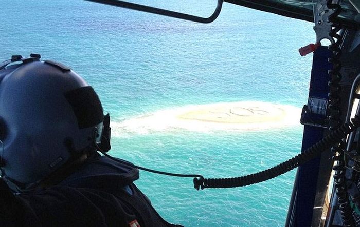 These People Built A Giant SOS And It Saved Their Lives (4 pics)