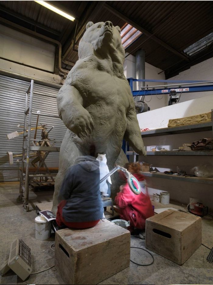 See How This Bronze Bear Is Brought To Life (37 pics)