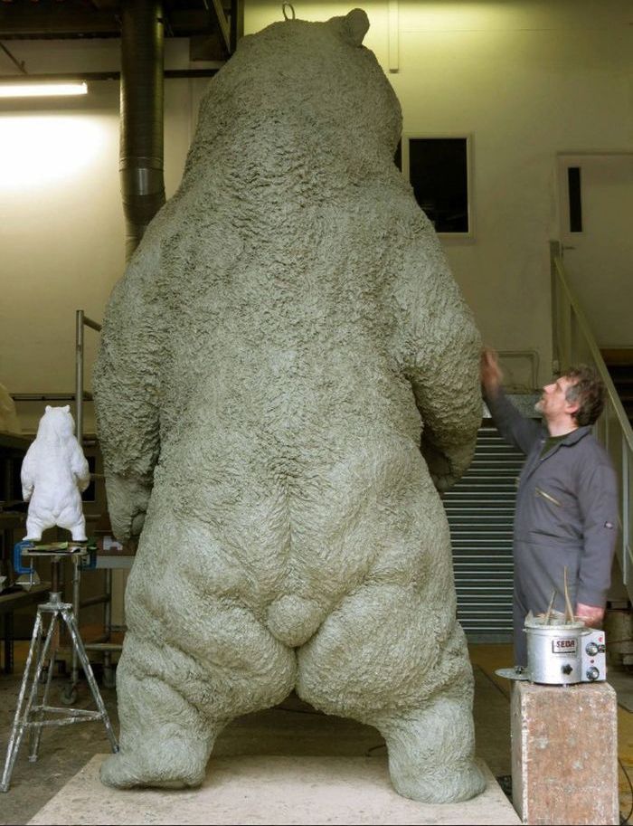 See How This Bronze Bear Is Brought To Life (37 pics)
