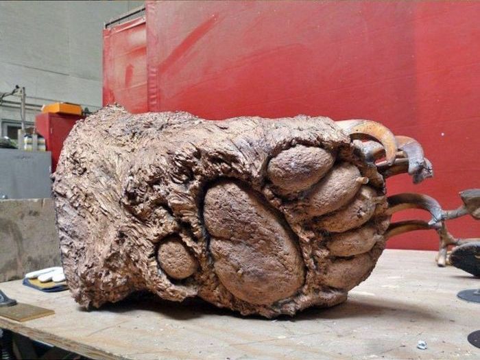 See How This Bronze Bear Is Brought To Life (37 pics)