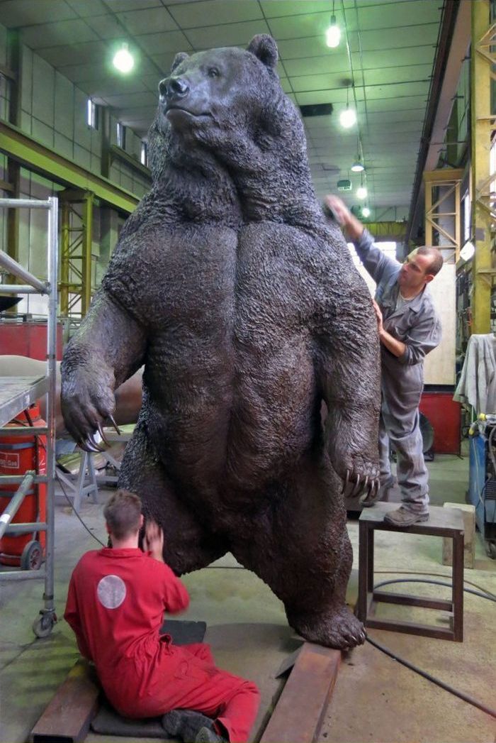 See How This Bronze Bear Is Brought To Life (37 pics)