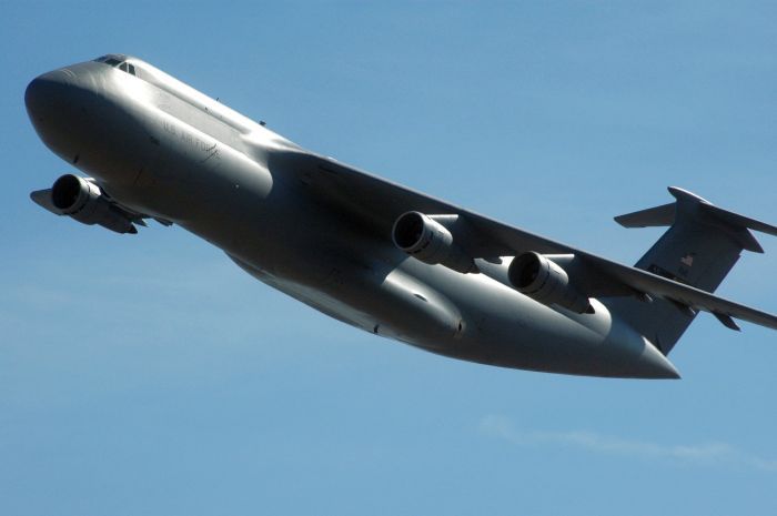 See How Many Things You Can Fit In A C-5 Galaxy? (10 pics)