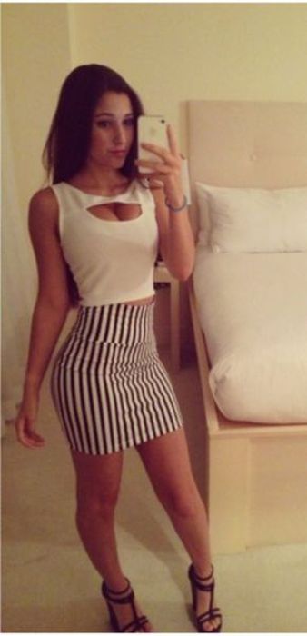 A Tight Dress Is Never A Bad Thing (53 pics)