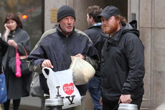 This Celebrity Dressed As A Hobo See What Happened (4 pics)