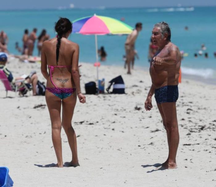 This Old Man Is Dating A Super Hot Model (15 pics)