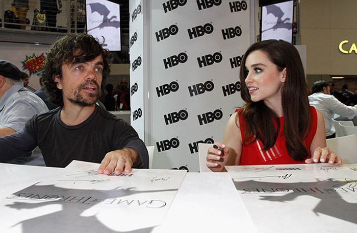 The Game Of Thrones Cast Gets Goofy (33 pics)