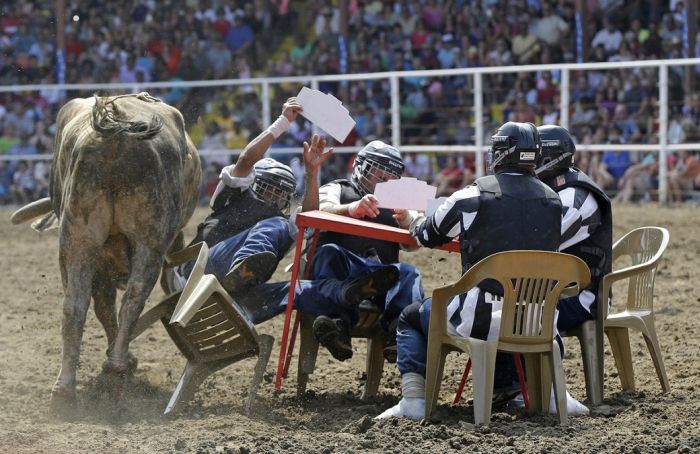 Extreme Action Shots From The Rodeo (20 pics)