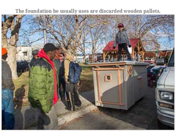 Homeless Shelters Made Out Of Yesterday's Garbage (25 pics)
