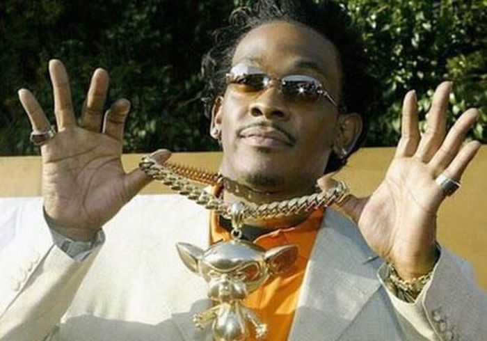 The Most Ridiculous Rapper Chains Of All Time (22 pics)