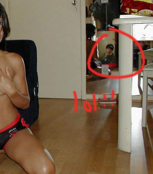 Moms Should Not Be Taking Selfies Like This (34 pics)