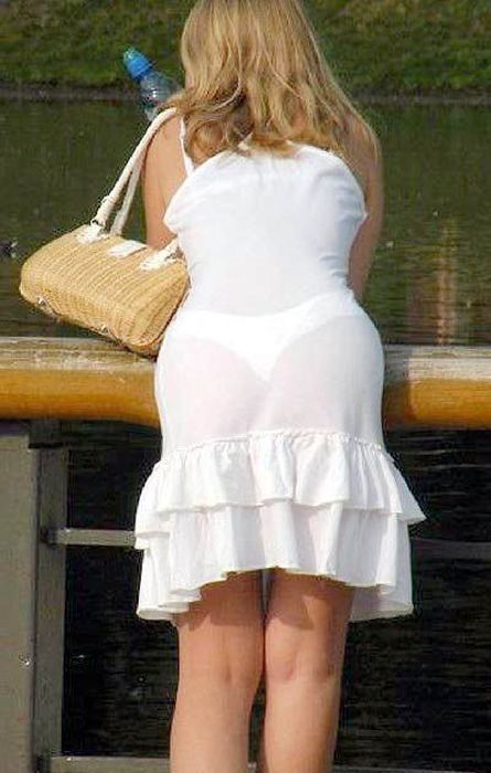 See Through Dresses With A Great View (47 pics)