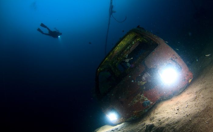 You Won't Believe What These People Found Underwater (79 pics)