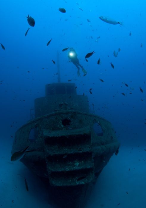 You Won't Believe What These People Found Underwater (79 pics)