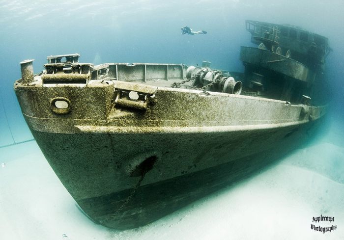 You Won't Believe What These People Found Underwater (79 pics)