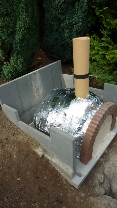 This Homemade Brick Oven Makes Awesome Pizza (33 pics)