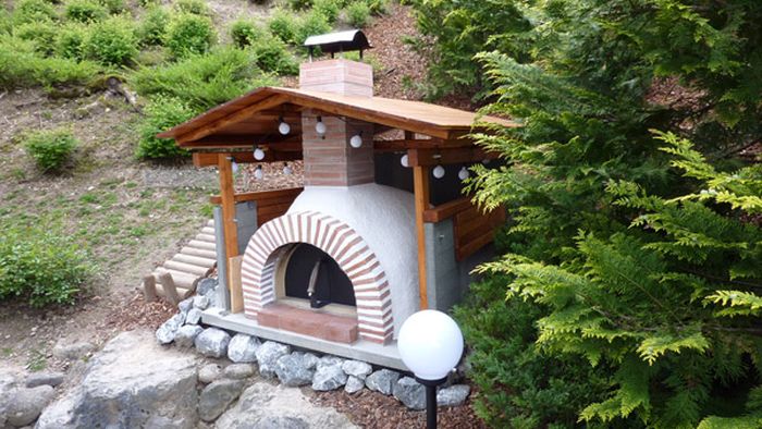 This Homemade Brick Oven Makes Awesome Pizza (33 pics)