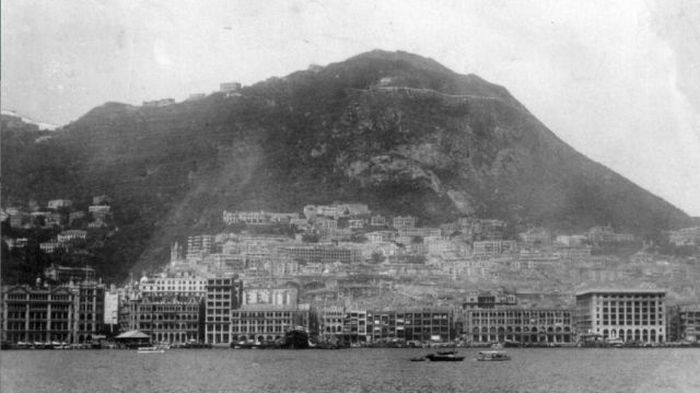 The World's Most Iconic Cities Back Then And Today (38 pics)