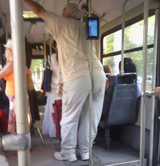 Things You Will Only See While Commuting In Serbia (58 pics)