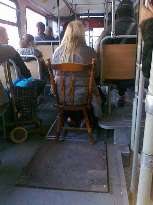 Things You Will Only See While Commuting In Serbia (58 pics)