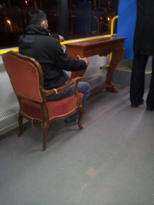 Things You Will Only See While Commuting In Serbia (58 pics)
