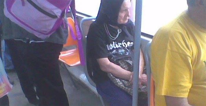 Things You Will Only See While Commuting In Serbia (58 pics)